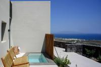 Kissiri Sea View Suite with outdoor hot tub
