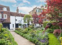 B&B Enfield Town - Clarendon Cottage - Bed and Breakfast Enfield Town