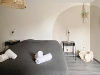 B&B Genk - Beautiful Villa with swimming pool in Zonhoven - Bed and Breakfast Genk