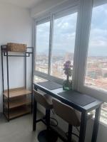 Sky Views Studio in City Centre - B&B