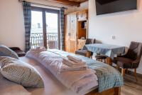 Triple Room with Mountain View