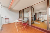Sixties 64 2 bedrooms apartment with a balcony and parking in Biarritz - Chambres d'hôtes Biarritz