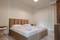 Three-Bedroom Deluxe Apartment