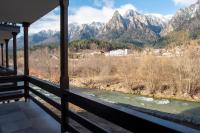 Cross Caraiman View 1 - B&B