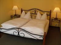 One-Bedroom Apartment - South