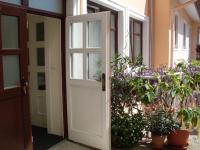 Monolocale con 2 Letti Singoli.