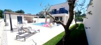 Villa Salvore - new luxury house, heated pool, near beaches, playroom - Istria - Bed and Breakfast Savudrija