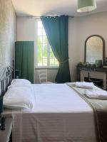B&B Arcomps - Room in Guest room - Les Chambres De Vilmorais - Verte Dutronc - Bed and Breakfast Arcomps