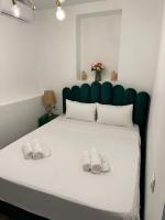 Deluxe Double Room with Bath