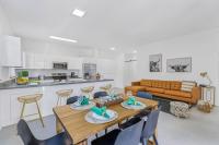 Up to 16 guests! Modern house near Wynwood - B&B