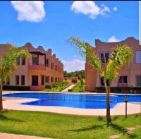 Superbe appartement avec piscine en bord de mer - Bed and Breakfast Douar Ourlali