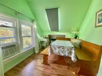 B&B Niagara Falls - Cozy 1-bedroom loft with falls view 4mins to falls - Bed and Breakfast Niagara Falls