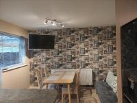 Perfect Place in Walsall/ 4 bedroom / long term workers or family home - Ferienwohnung