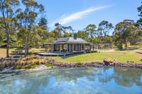 'Questa' Heritage Cottage - Bed and Breakfast