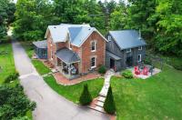 A rustic cabin in the woods - B&B Orangeville