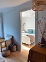 Albatross Weekend: seaside apartment with a sunny terrace - Ferienwohnung Ķesterciems