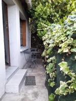 maison quai de la Fontaine plus parking - B&B Nîmes