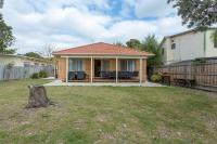 Tootgarook Beach House by Ready Set Stay - LINEN PROVIDED, BYO TOWELS - B&B Tootgarook