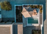 Deluxe Suite with Spa Bath