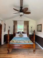 B&B Kea‘au - The Red Cottage and Hawaiian Pond Garden Paradise! - Bed and Breakfast Kea‘au