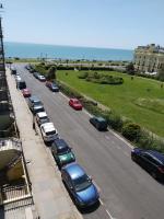 Family Friendly Sea View Apartment - Bed and Breakfast Brighton