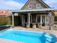 Gemütliches Ferienhaus mit beheiztem Pool, Garten und überdachter Terrasse - B&B