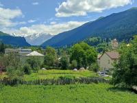 Jeiran Japaridze's Guesthouse - B&B Mestia