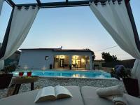 B&B Svetvinčenat - Exclusively new holiday house with a private pool - Bed and Breakfast Svetvinčenat