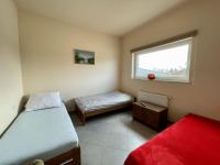Basic Triple Room with Shared Bathroom