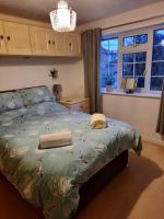 B&B Darlington - Redmire - 2 bed 1st floor flat overlooking green - Bed and Breakfast Darlington