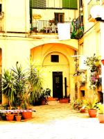 Nel Cuore del Centro Storico All'Antico Teatro di Napoli - B&B Napoli