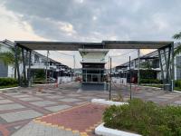 Rosevilla Homestay - 3R2B Fully Aircond WiFi - B&B Bandar Puncak Alam