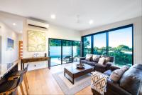 3 Bedroom Holiday Home Valley Views in Airlie Beach - Chambres d’hôtes Airlie Beach