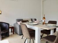 Appartement RDC à Villeneuve-Loubet - 2 Pièces, 45m², 4 Couchages, Plage à 100m - FR-1-252A-113 - Chambres d'hôtes Villeneuve-Loubet
