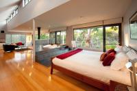 Dee Jays Studio - B&B Hepburn Springs