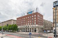 Świętokrzyska 16 (E-G) by Homeprime - B&B Varsavia