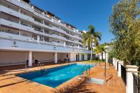 Apartamento con vistas y garaje en Marina del Este - Chambres d'hôtes La Herradura