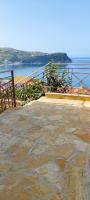 Villa Tato: Horizon Haven with Panoramic Sea Views in Himare. - Ferienwohnung Himarë
