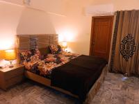 F-10 Comfy 2 Bed drawing Lounge Kitchen smart TV wifi - B&B Islamabad