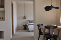 Master Suite met Verwarmd Zwembad en Uitzicht op Zee