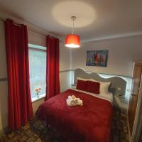 Cosy Double - Room 8 - En-Suite (Top floor, garden view)