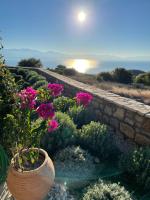 Stonevillas and Seaview Garden Marion - Bed and Breakfast Agnantió