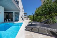 Apartment mit 2 Schlafzimmmern und eigenem Pool