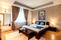 B&B Bucarest - 1BR Apt with Jacuzzi near Herastrau: Ideal Getaway - Bed and Breakfast Bucarest