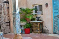 פלא - PELEH -KASHMIR -Quiet place 3 km from caesarea beach - Bed and Breakfast Or Akiva