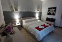 holy home - Bed and Breakfast Mestre