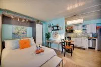 Chic Virginia Beach Retreat - Pool, Steps to Beach - B&B Virginia Beach