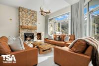 Eagle Oak Chalet - Bed and Breakfast Thredbo