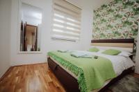 Apartment with Garden View