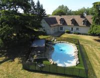 B&B Huisseau-sur-Mauves - Le Domaine de Baracas 4 étoiles - Le Grand et le Petit Gîte - piscine-SPA-billard-baby-foot-cheminée - 18 personnes - Bed and Breakfast Huisseau-sur-Mauves